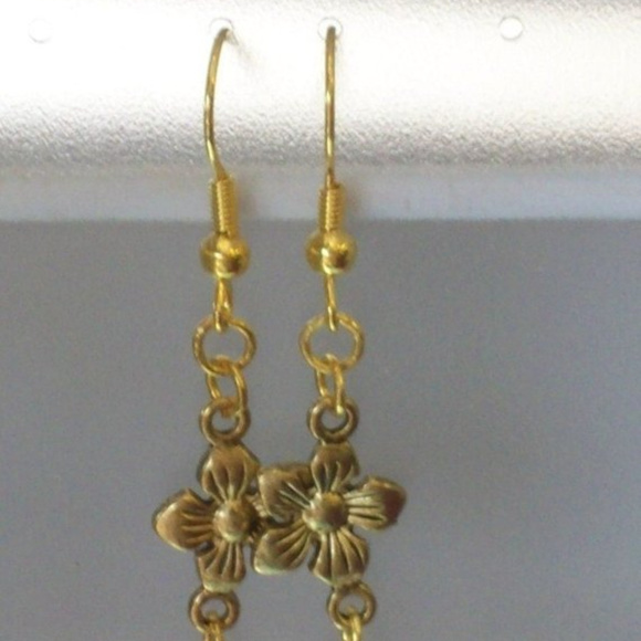 Red and Gold dangle Earrings ...  GE-11 - Picture 3 of 5